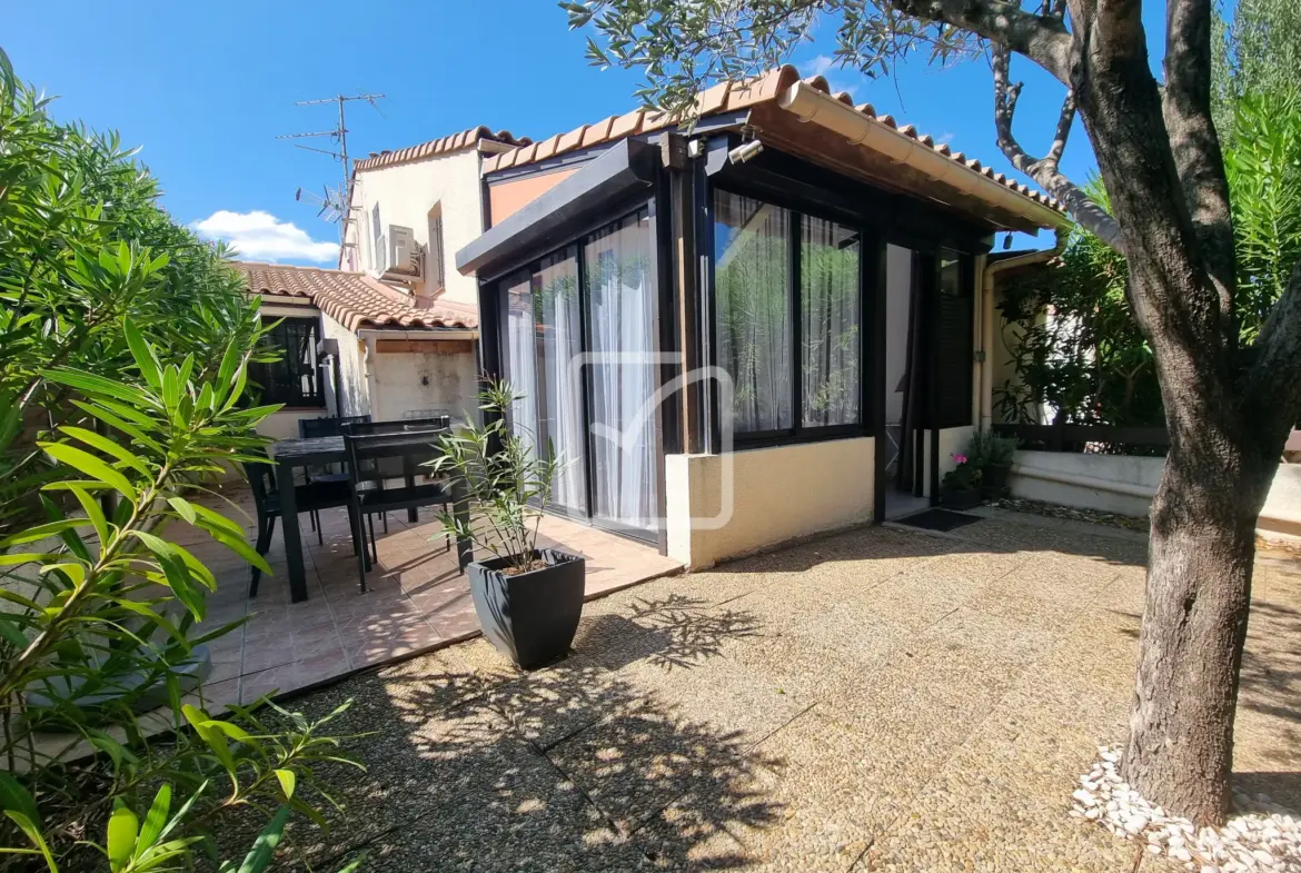 Maison rénovée avec piscine à vendre à St Cyprien 