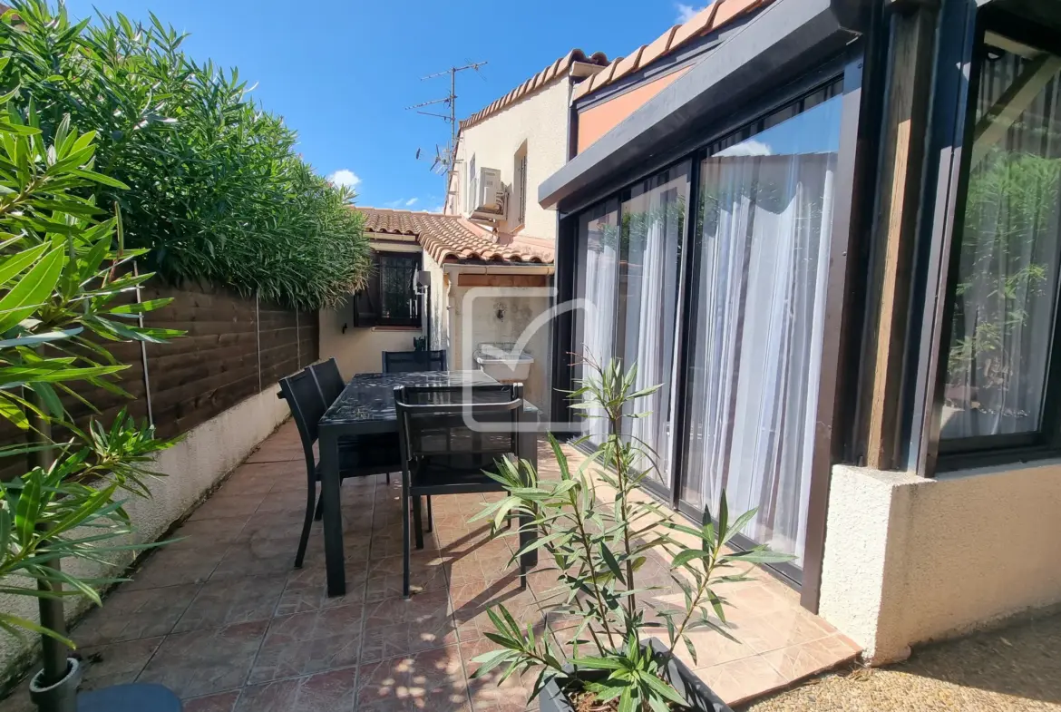 Maison rénovée avec piscine à vendre à St Cyprien 