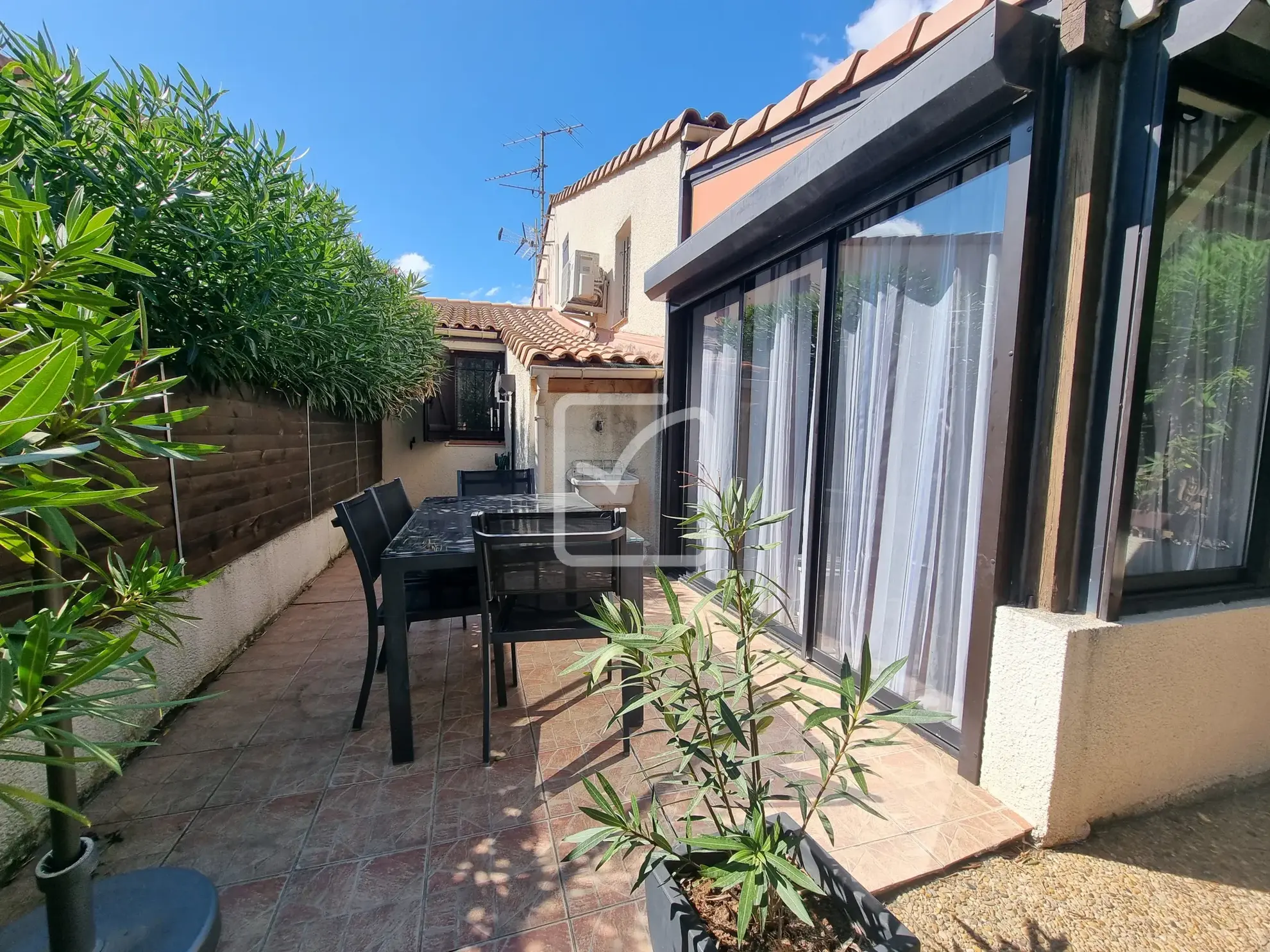 Maison rénovée avec piscine à vendre à St Cyprien 