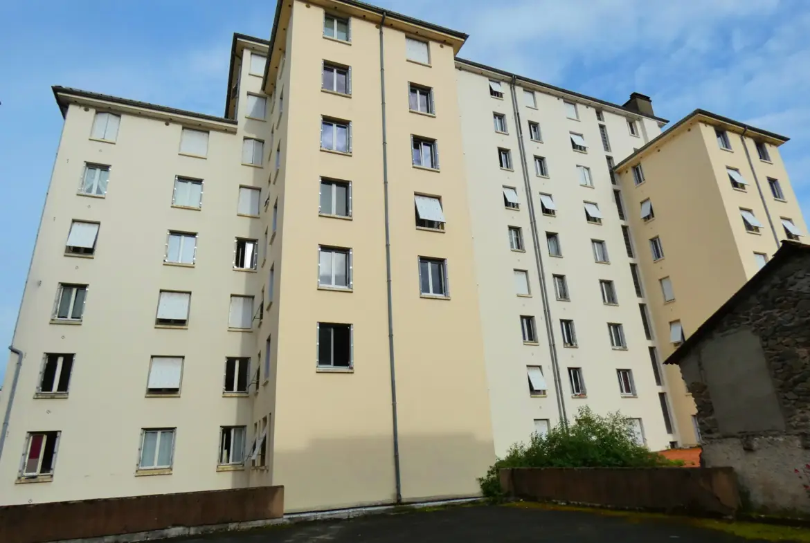 Bel appartement T3 avec balcon à Aurillac 