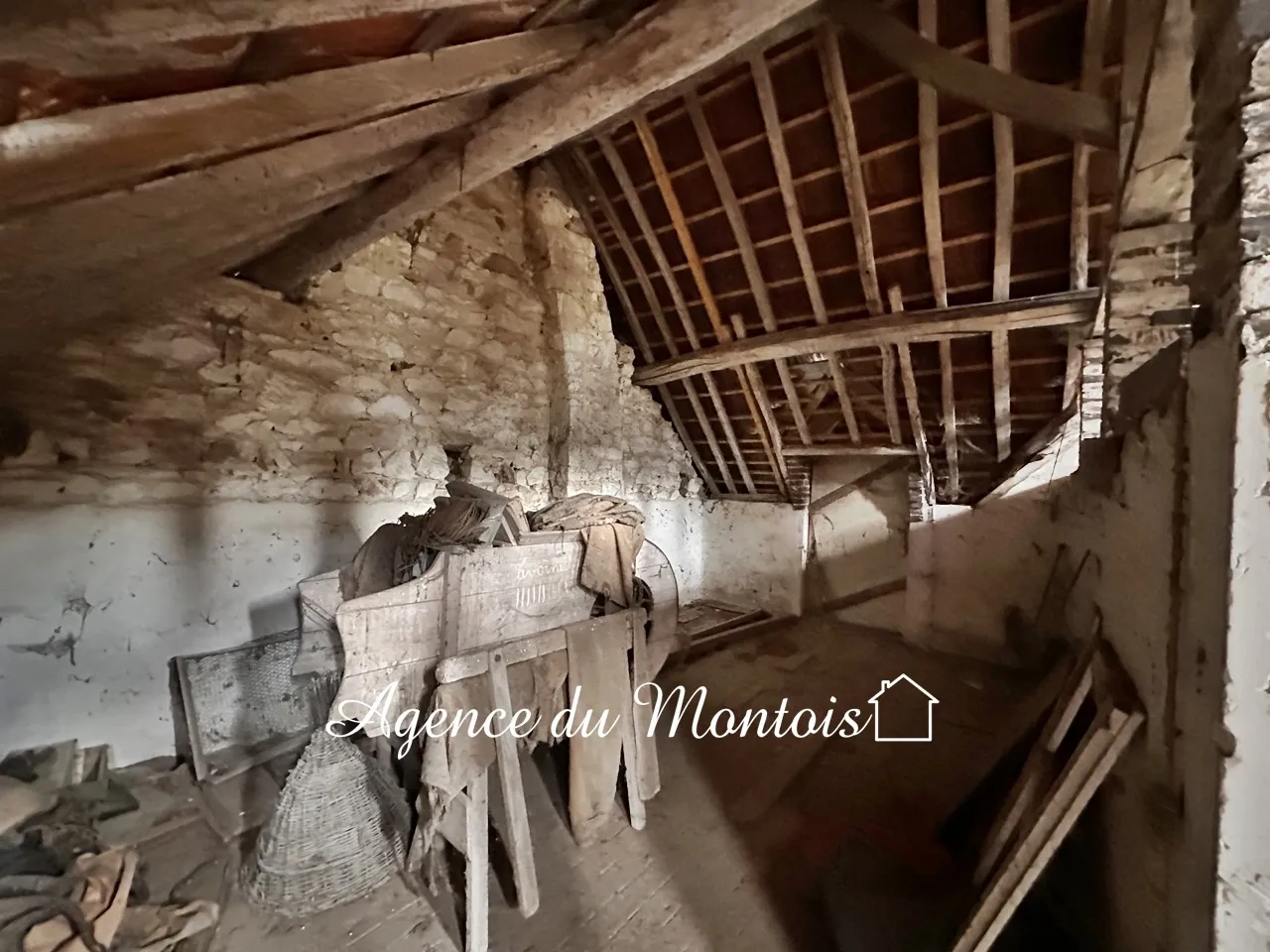 Maison campagnarde à rénover près de Nogent sur Seine 