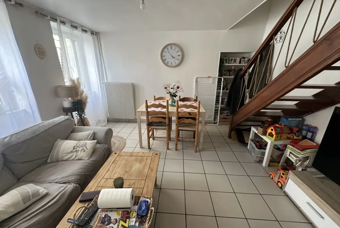 Ensemble immobilier à vendre à Gannat avec maisons et garages 