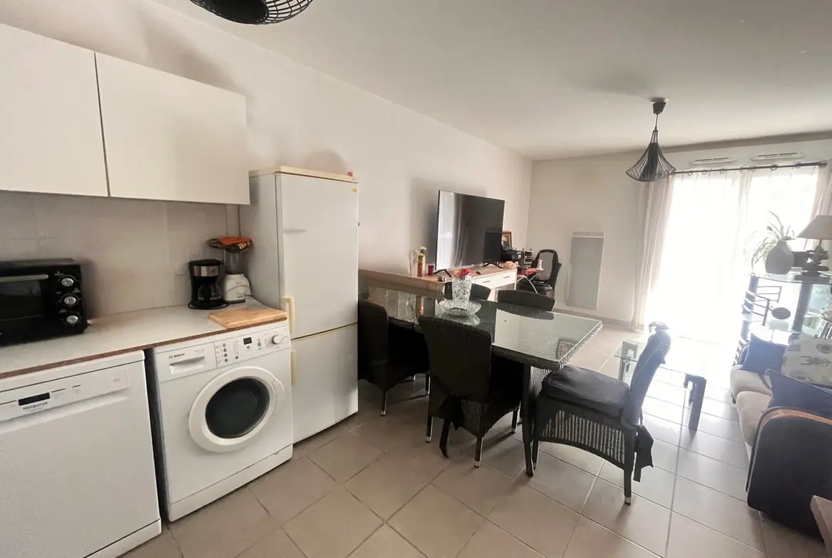 À vendre : Appartement T2 avec parking dans le quartier Capiscol à Agde 