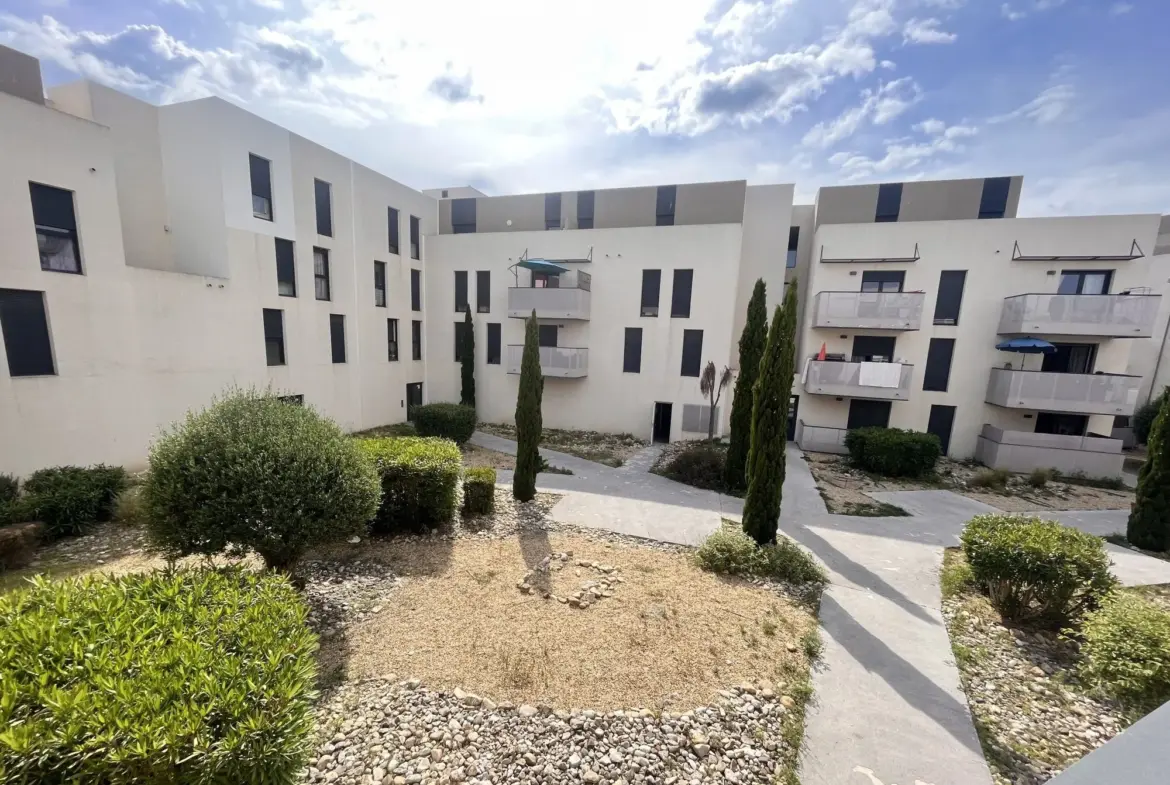 À vendre : Appartement T2 avec parking dans le quartier Capiscol à Agde 