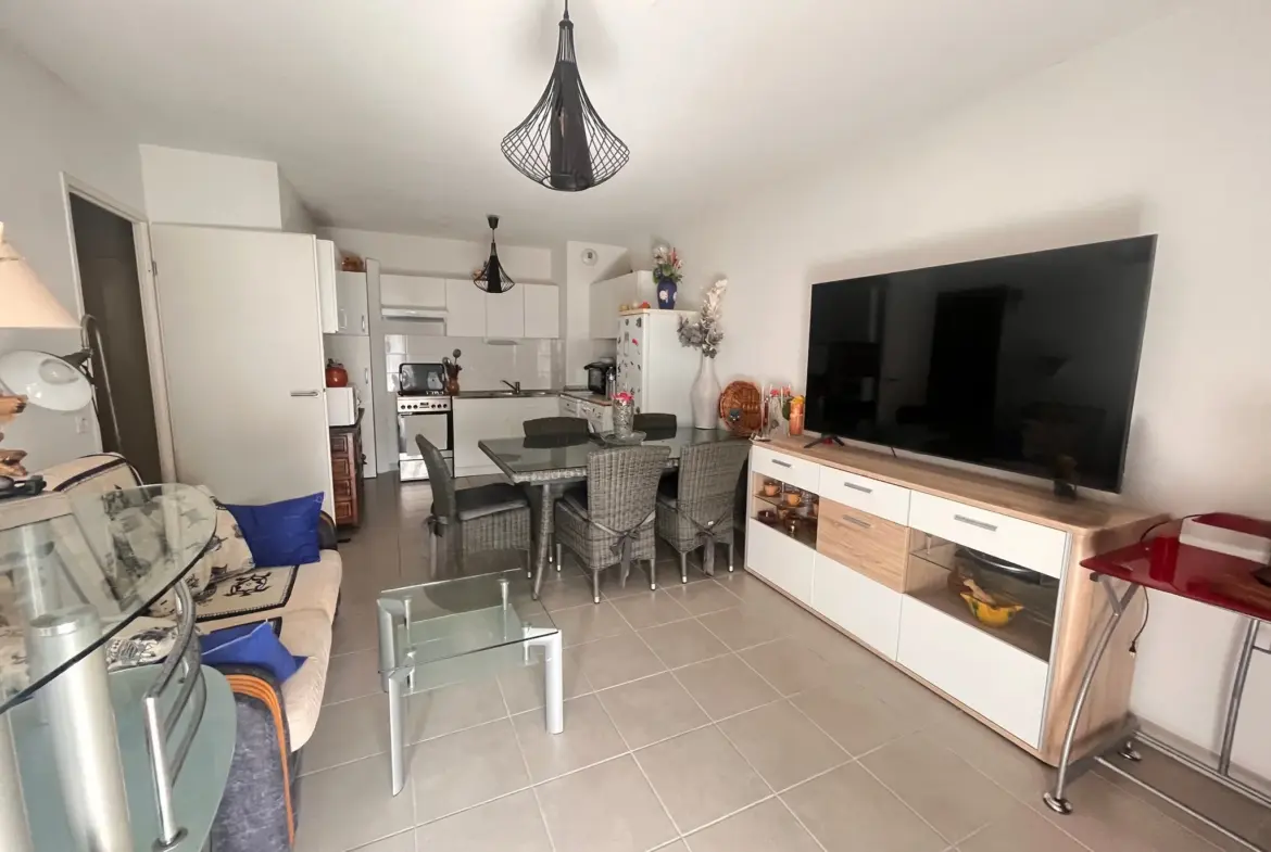 À vendre : Appartement T2 avec parking dans le quartier Capiscol à Agde 