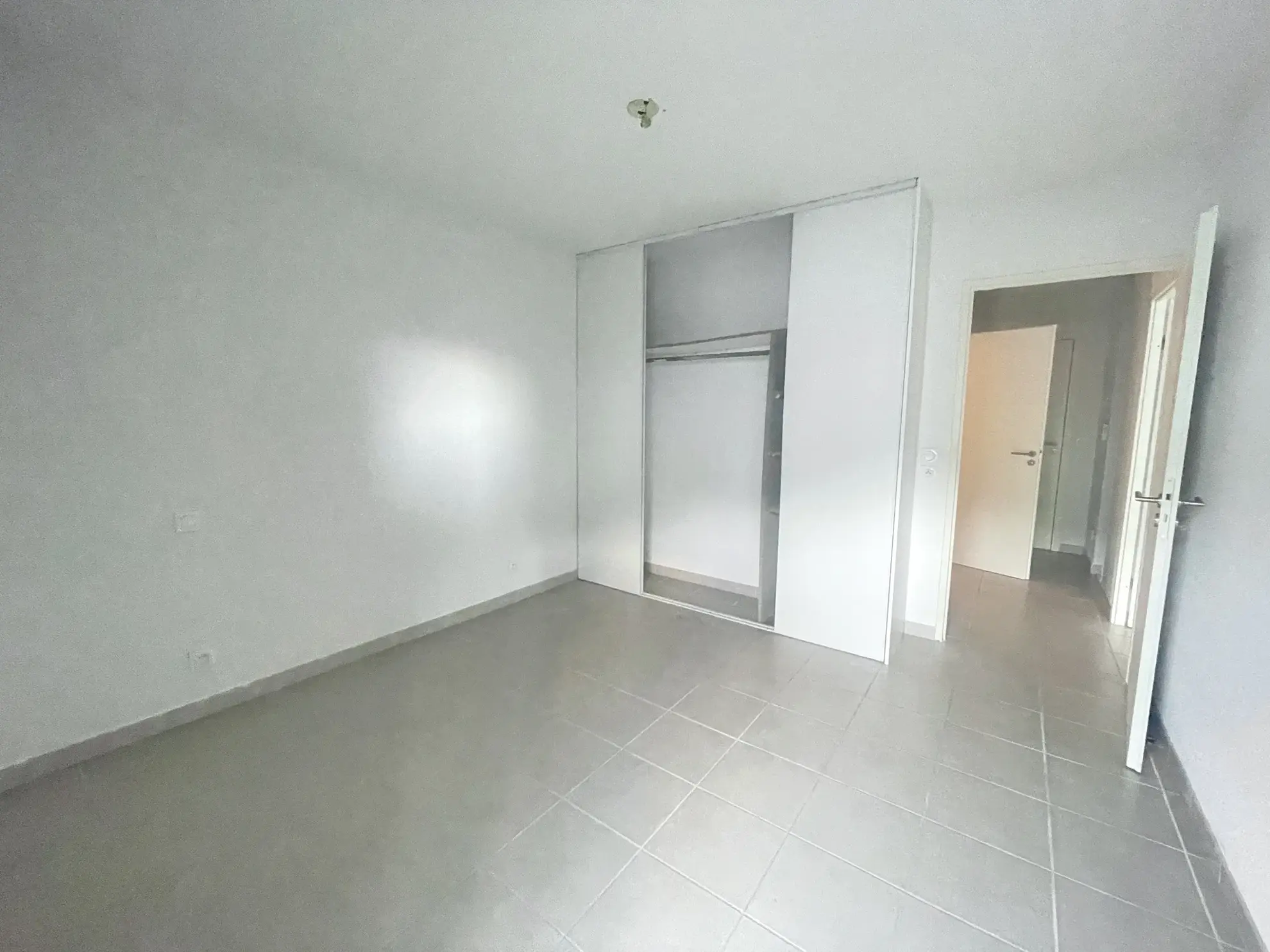 À vendre : Appartement T2 avec parking dans le quartier Capiscol à Agde 