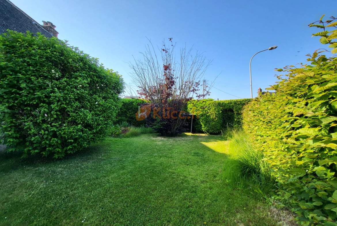 Maison chaleureuse à Yvetot avec 4 chambres et jardin 