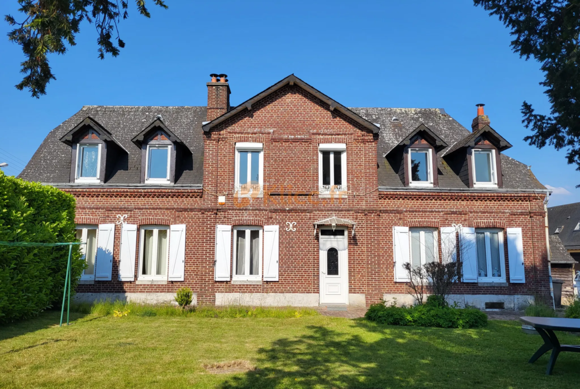 Maison chaleureuse à Yvetot avec 4 chambres et jardin 