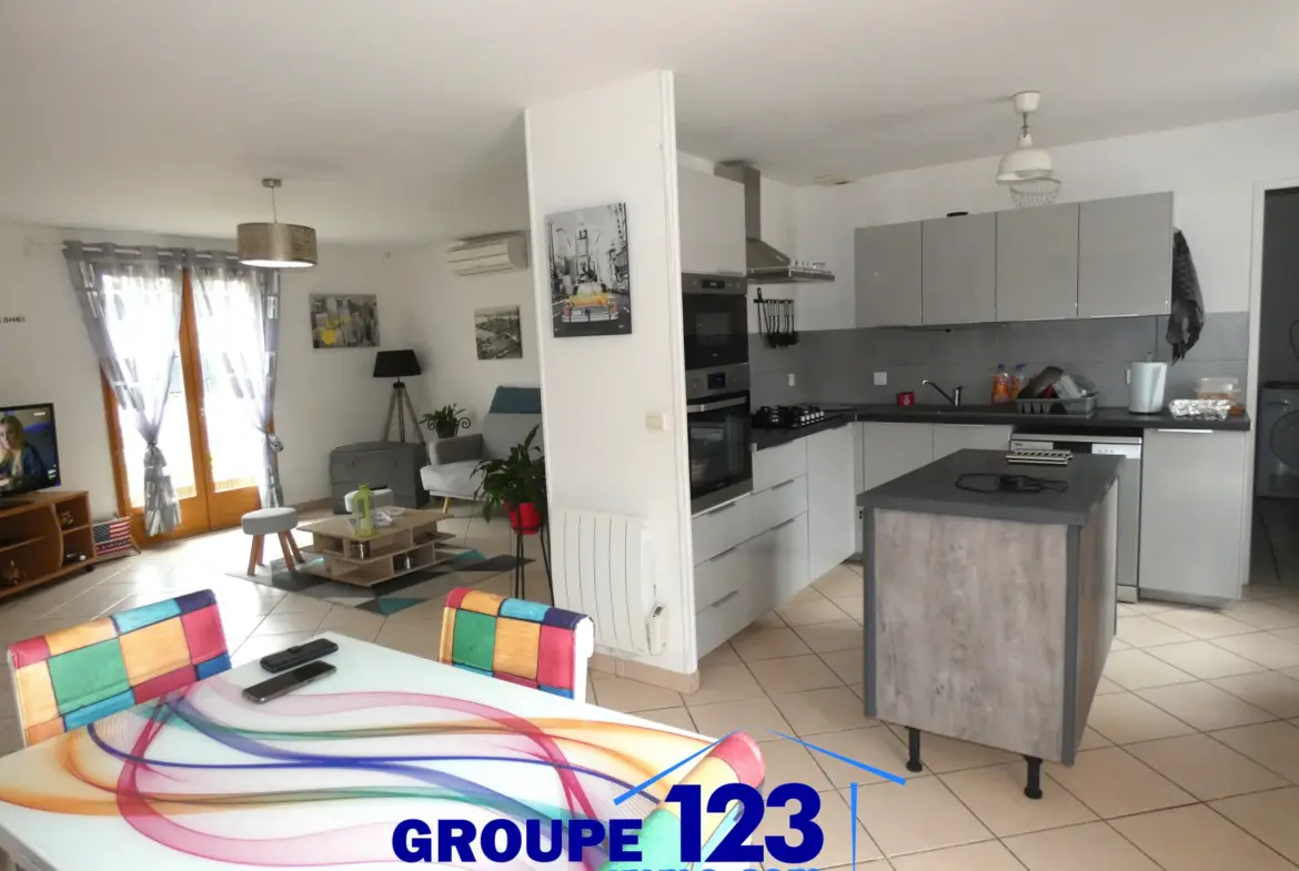 Maison à vendre à Laroche-Saint-Cydroine avec 3 chambres, vendue louée! 