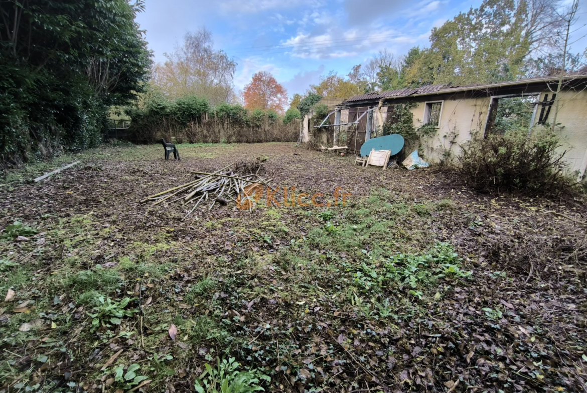 Terrain constructible de 1500 m² à Ste Hélène Bondeville 