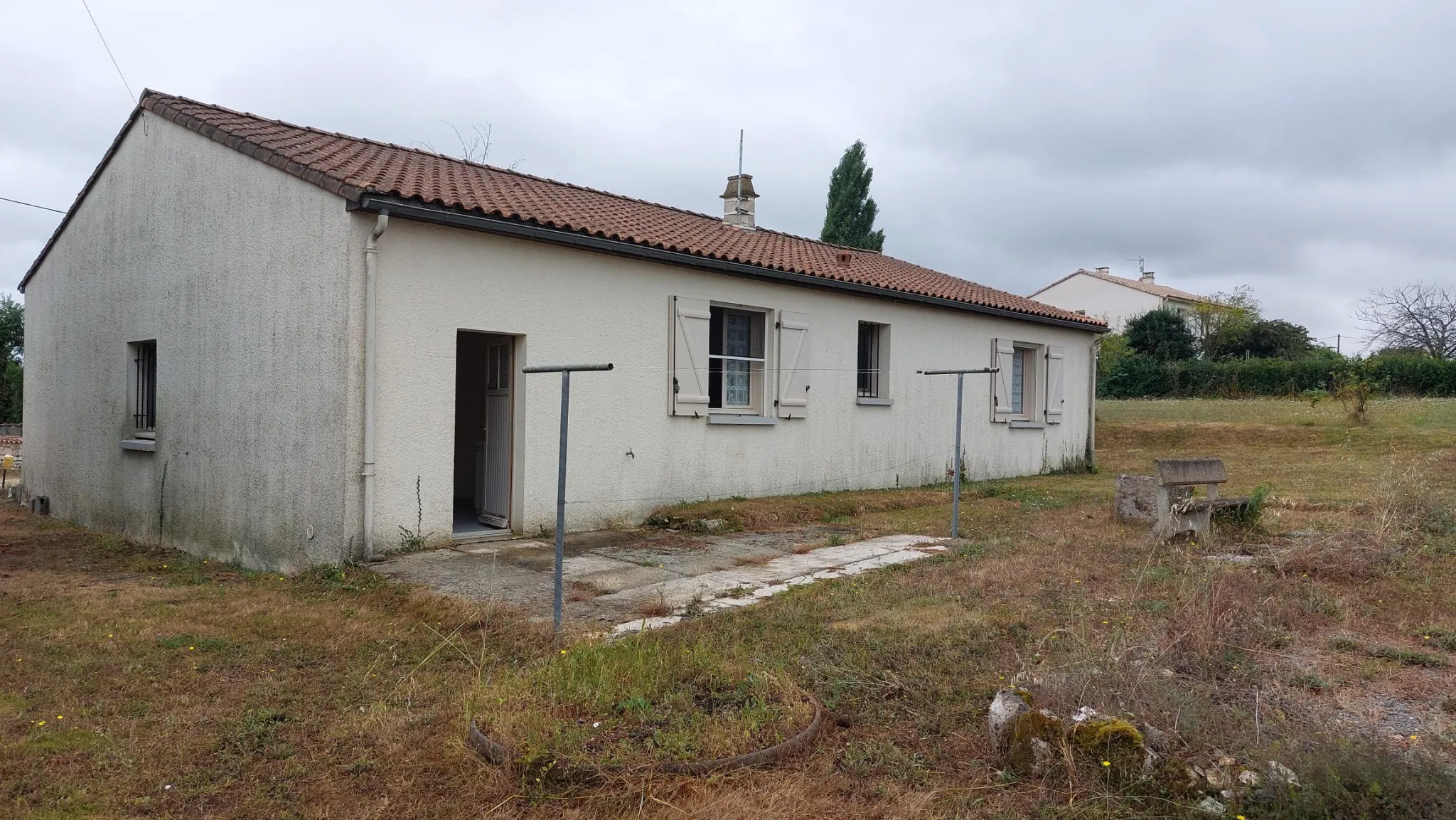 Pavillon individuel à vendre à Villiers en Plaine - 15 km de Niort 