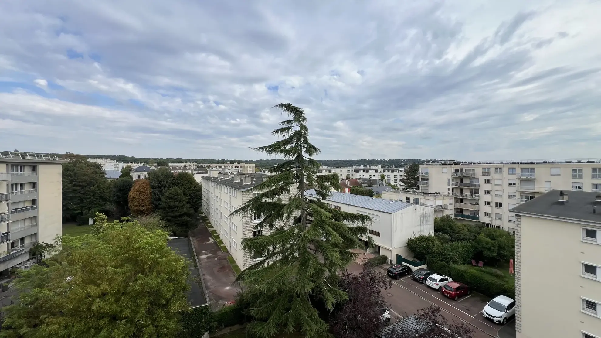 Vente Appartement 3 pièces au Cinquième Étage à Le Chesnay Rocquencourt 