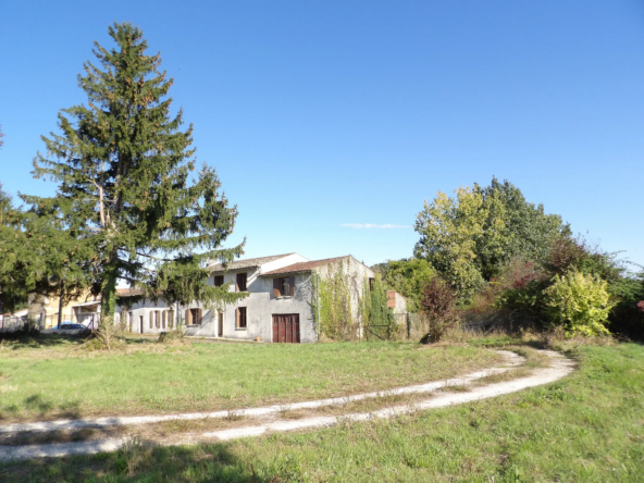 Maison 6 pièces de 189 m² avec garage et jardin à Les Nouillers