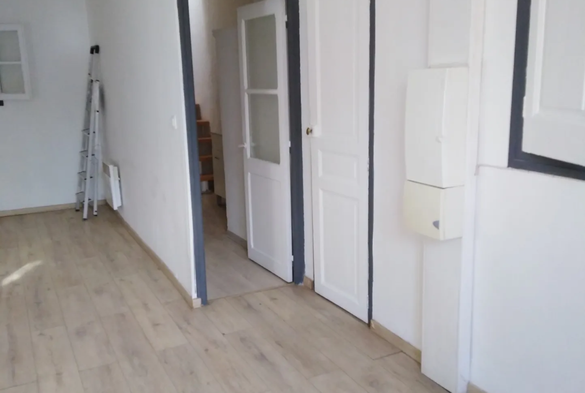 Immeuble à vendre à Perpignan avec garage et 3 logements 