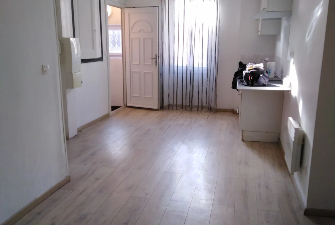 Immeuble à vendre à Perpignan avec garage et 3 logements 