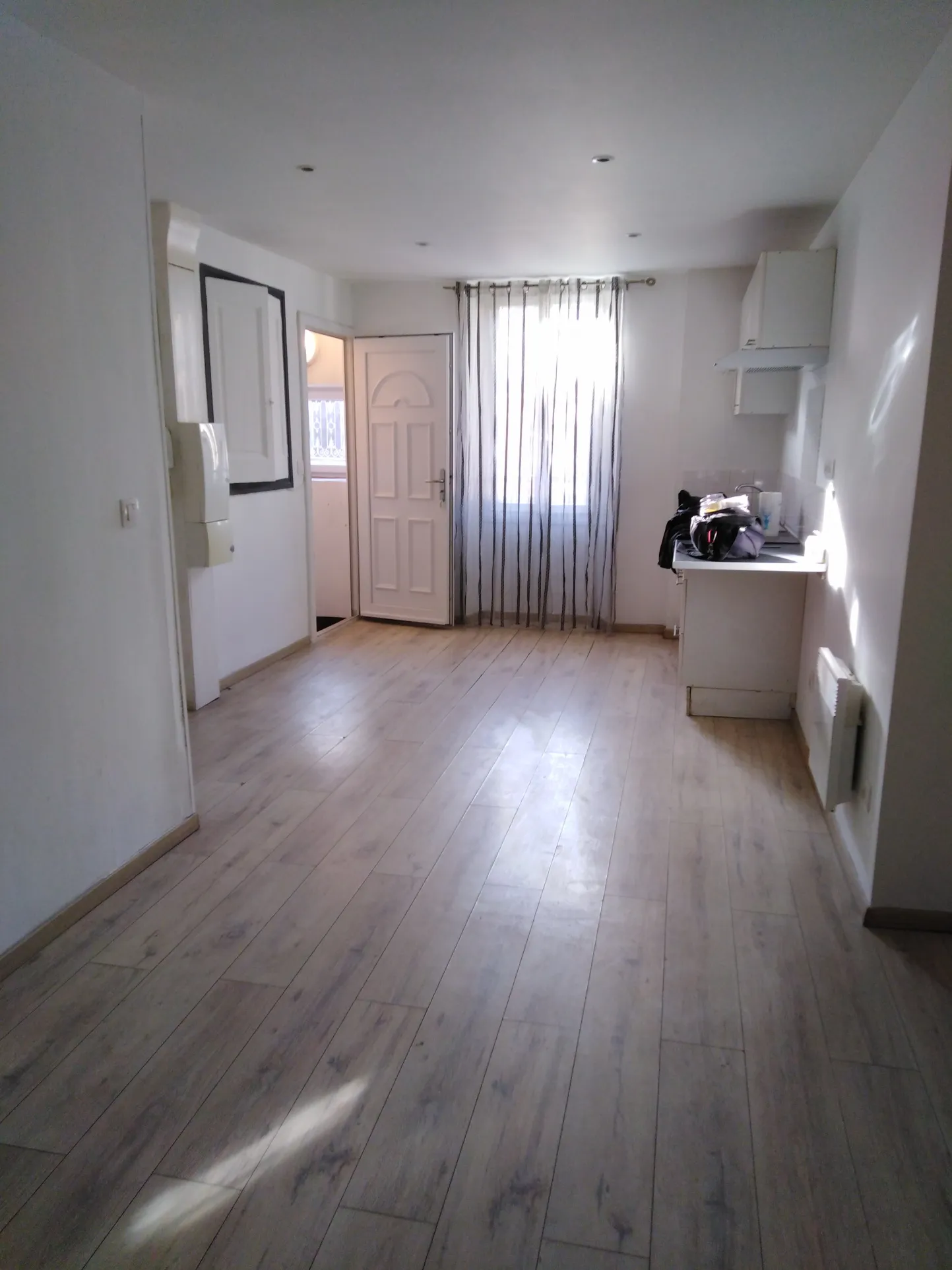 Immeuble à vendre à Perpignan avec garage et 3 logements 