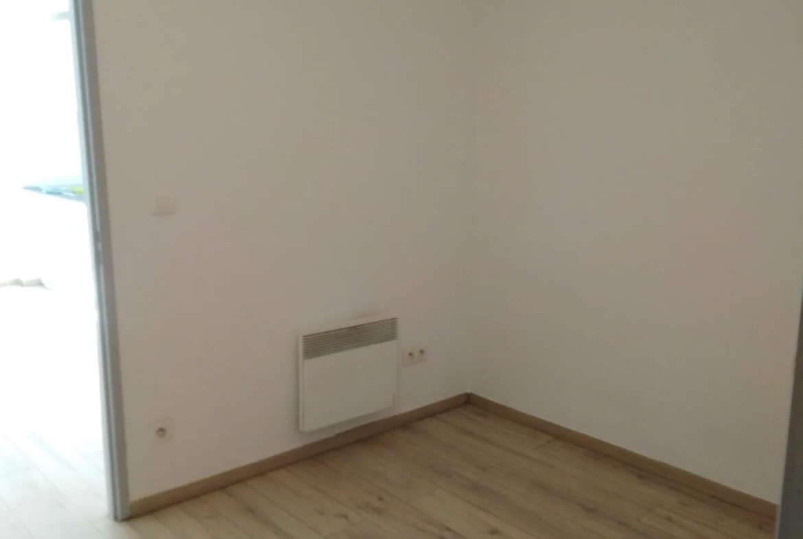 Immeuble à vendre à Perpignan avec garage et 3 logements 