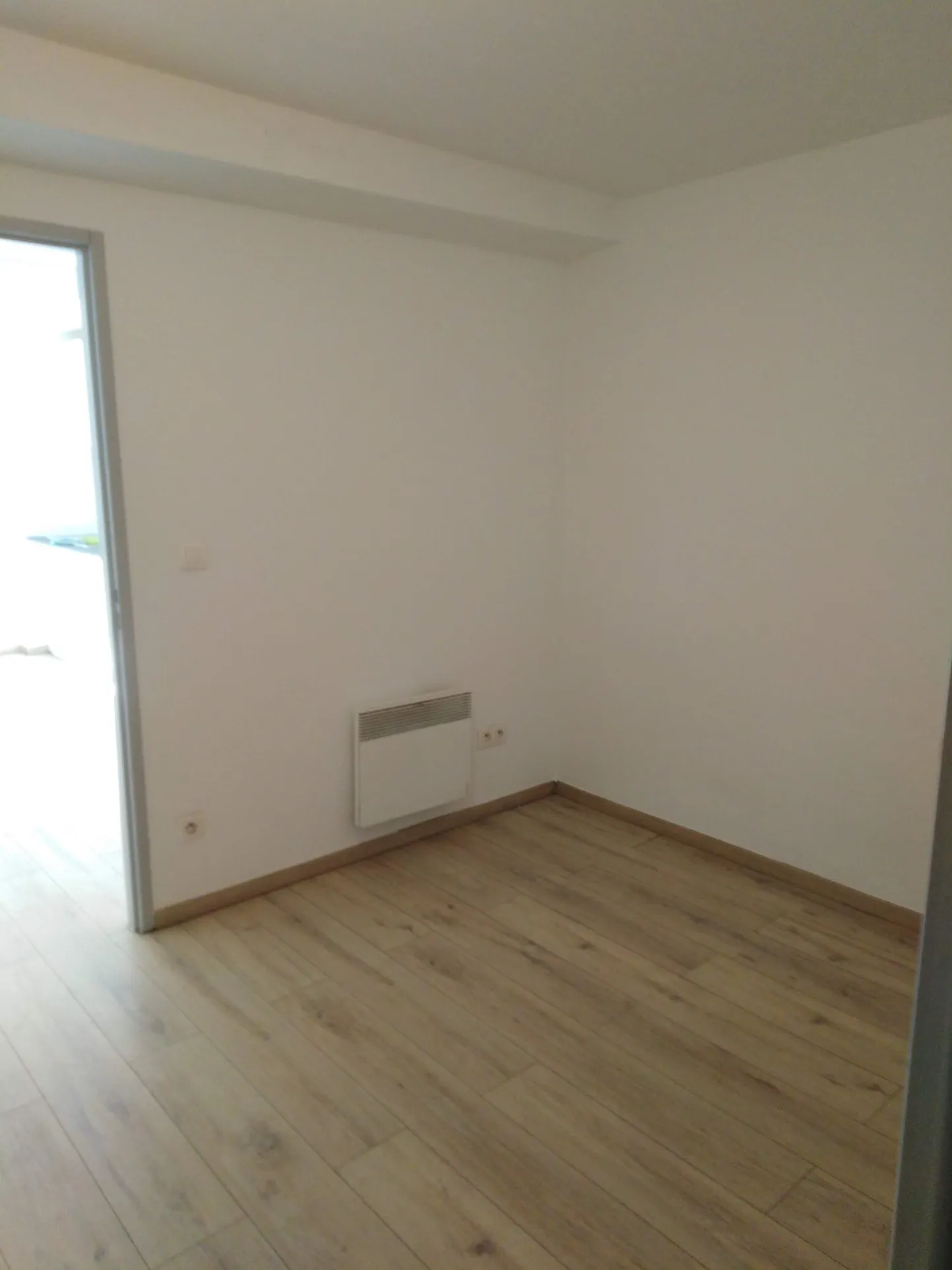 Immeuble à vendre à Perpignan avec garage et 3 logements 