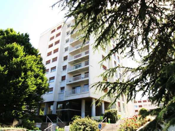 Appartement Type 2 à Angers - Dernier Étage Résidence de Standing