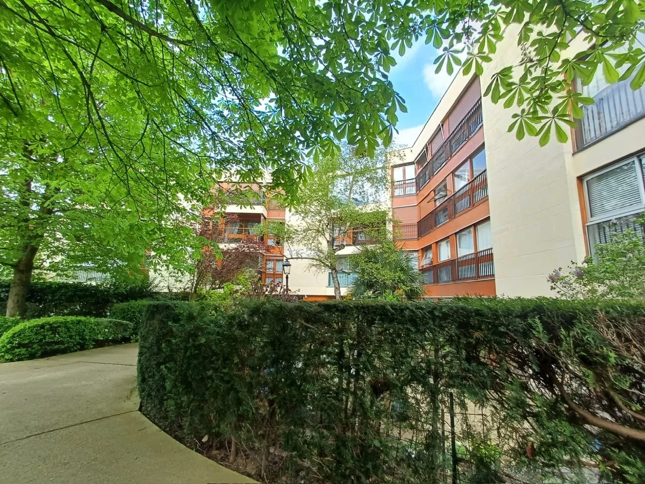 Studio à vendre - Idéal investissement à Le Chesnay 