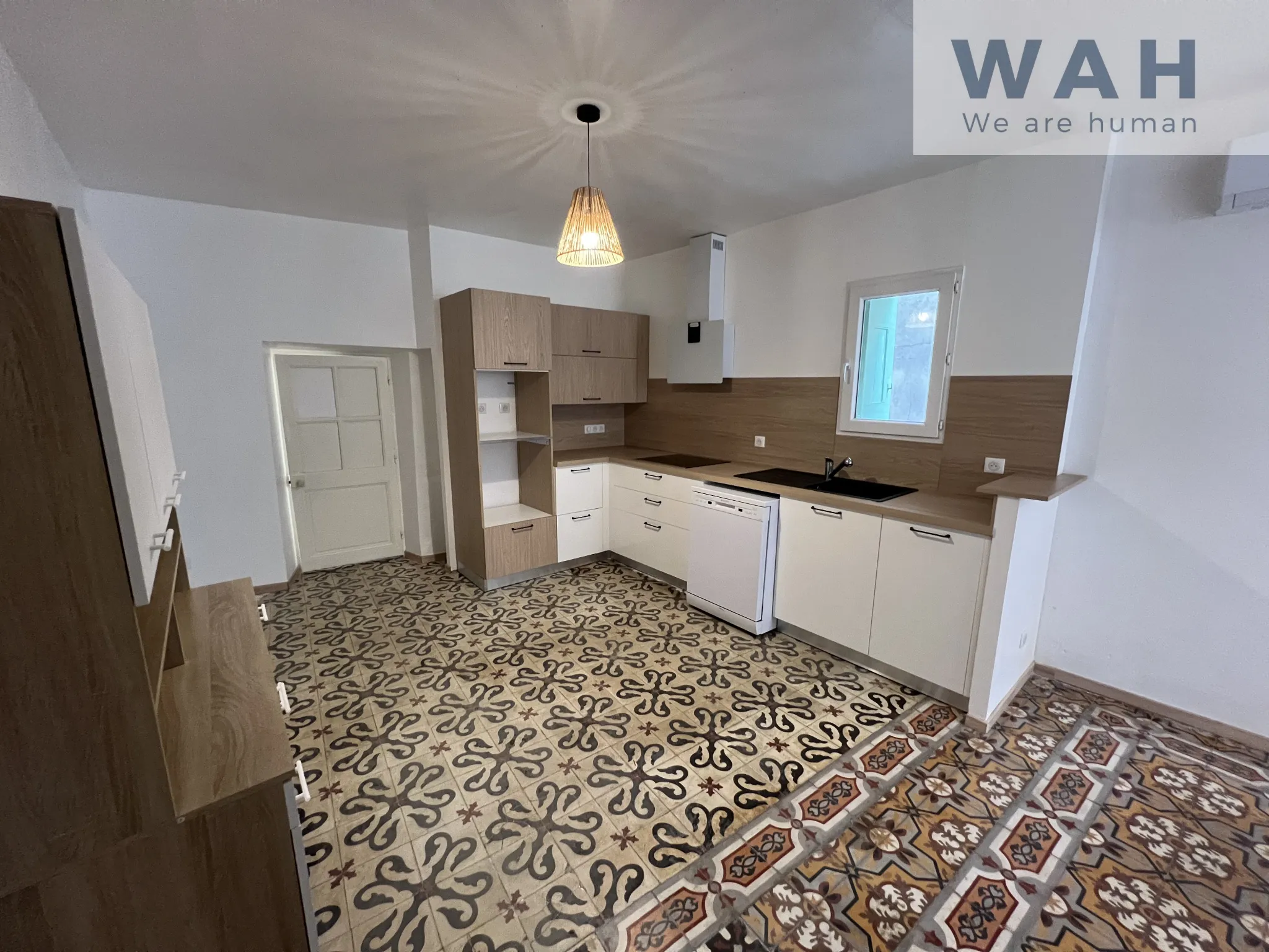 Maison de village rénovée 4 pièces à Ceyras, 34800 