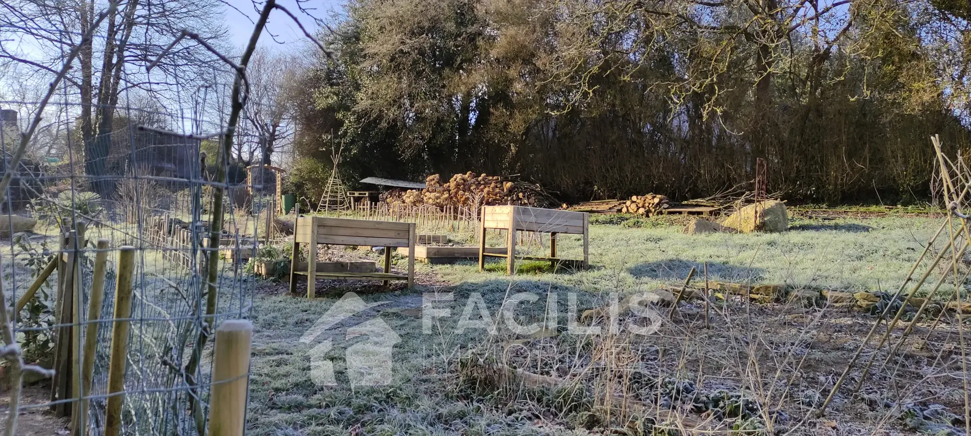 Terrain constructible de 634 m2 en campagne à Melrand 