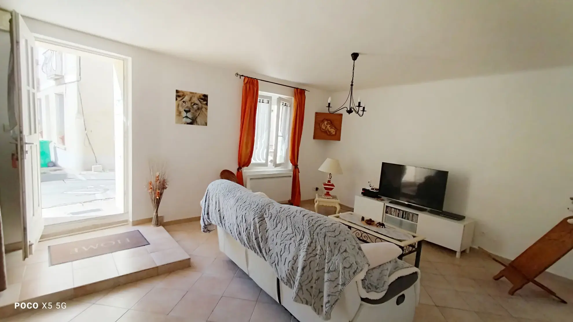 Maison de village T4 rénovée à Saint-Saturnin-les-Avignon - 240 000 € 