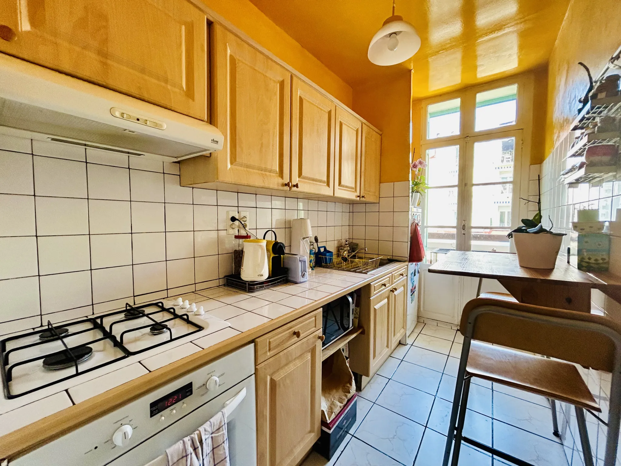 Appartement F3 à vendre à Amélie-les-Bains avec jardin et véranda 