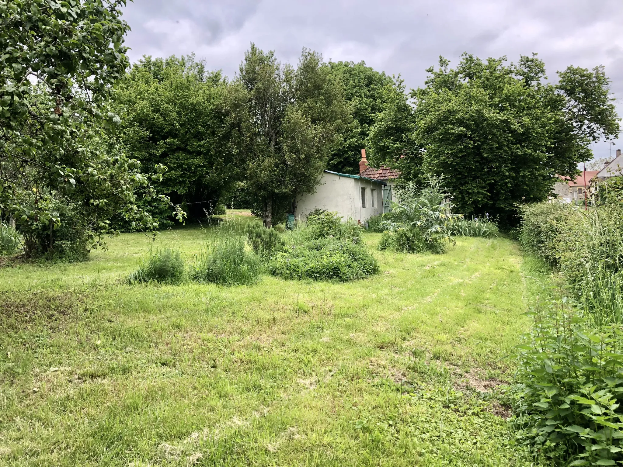 Maison indépendante à Nolay pour rapport locatif près de Prémery 