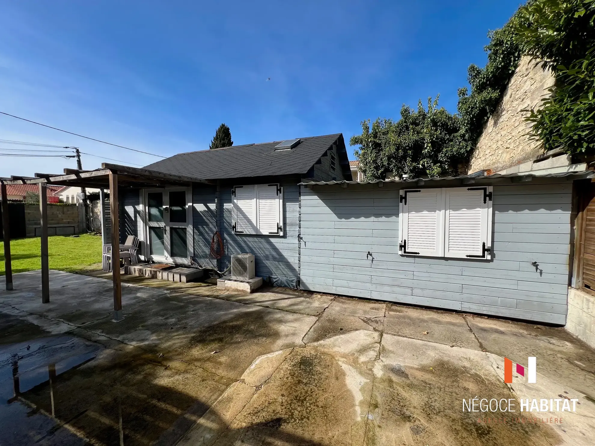 Chalet Meublé T2 de 40 m² à Lunel-Viel - 175 000 € 