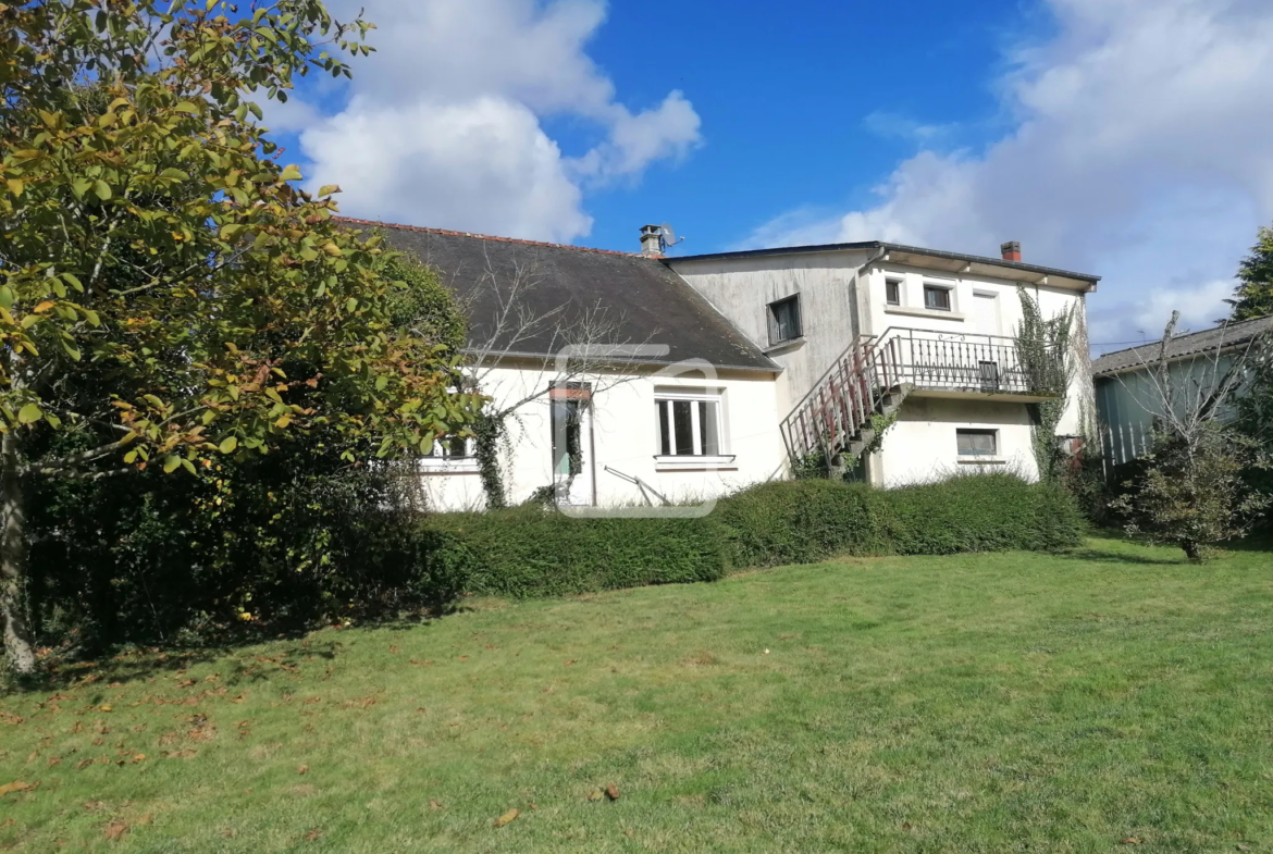 Maison double à vendre à Augan - 2100m² de terrain 