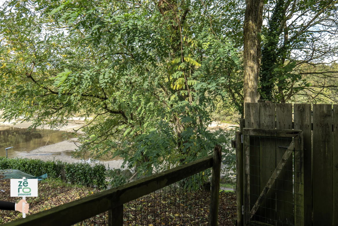 Maison familiale au Poiré sur Vie avec jardin et sous-sol 