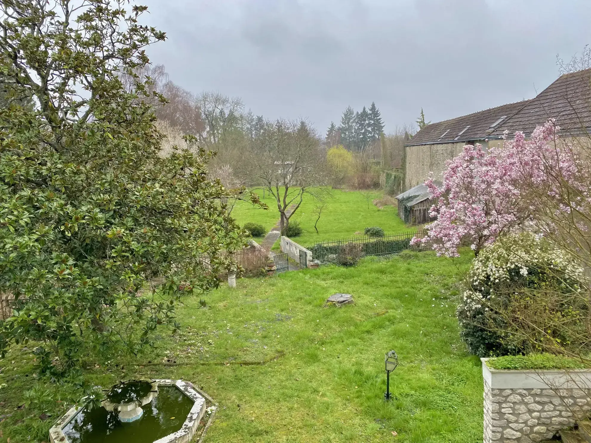 Maison bourgeoise spacieuse de 186m2 à Vierzon, près du canal 