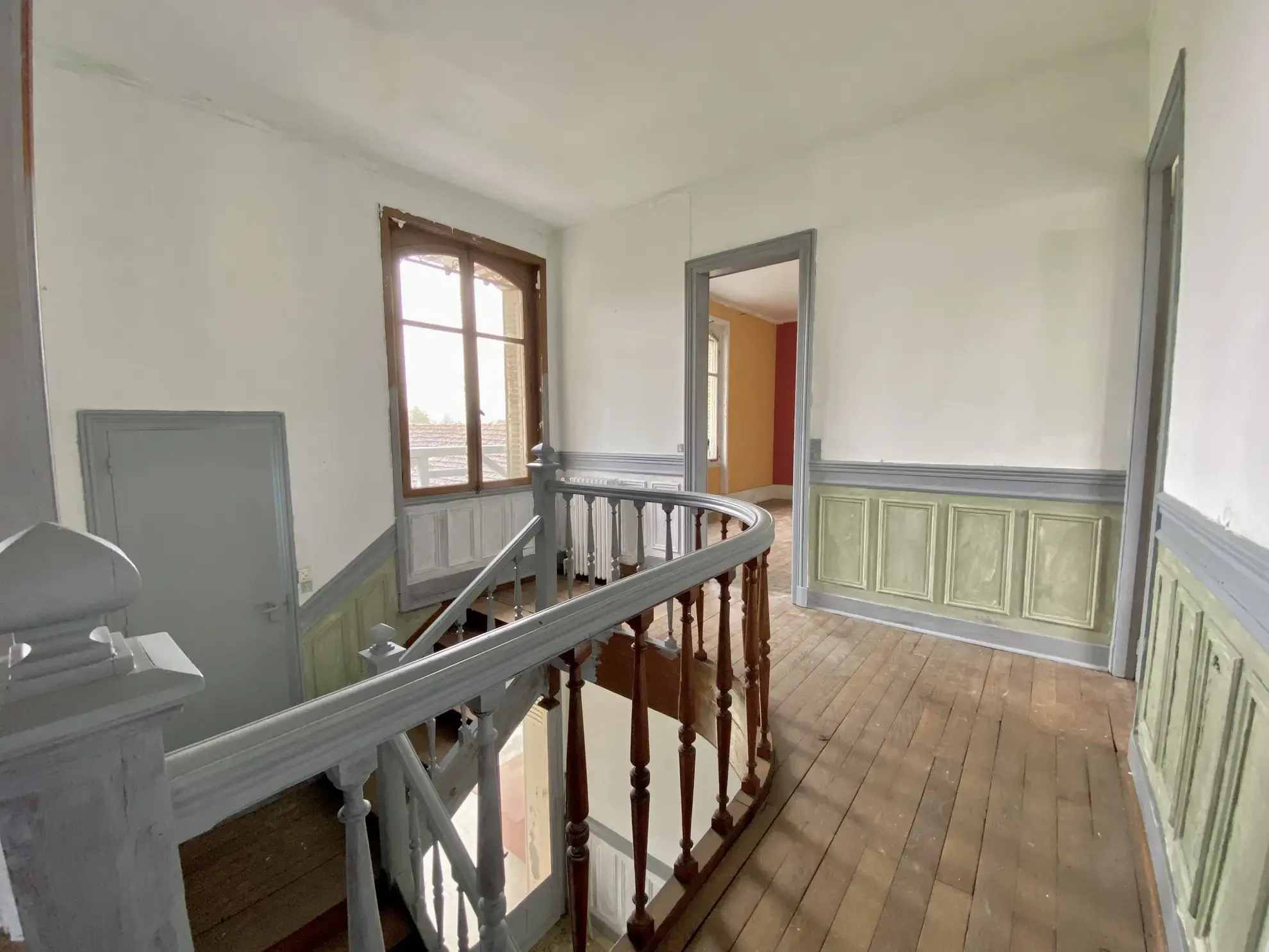 Maison bourgeoise spacieuse de 186m2 à Vierzon, près du canal 