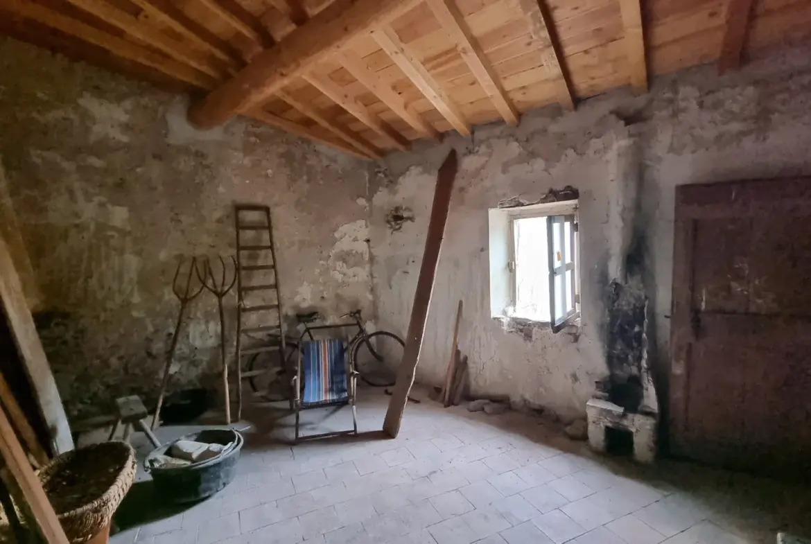 Vente Maison 8 pièces dans les Cévennes - Magnanerie avec terrains 