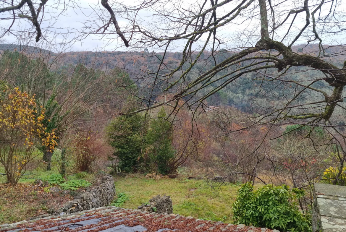 Vente Maison 8 pièces dans les Cévennes - Magnanerie avec terrains 