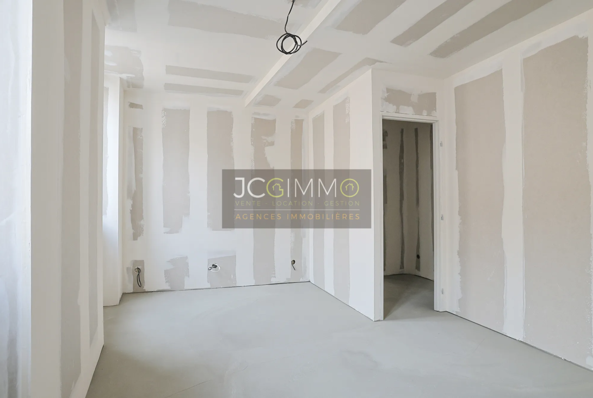 À vendre : Appartement T3 à rénover au centre de Solliès-Pont 