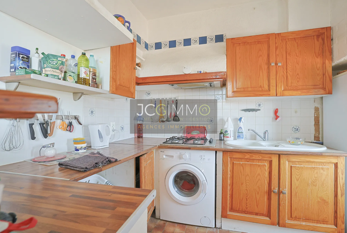 Immeuble à vendre à Carnoules - 3 appartements, 8,5% de rentabilité 