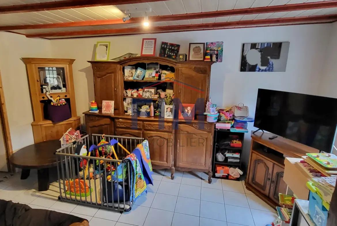 À vendre : Maison de ville à Envermeu avec 3 chambres 