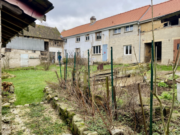 Authentique Ferme Atypique avec Grand Potentiel à Airaines