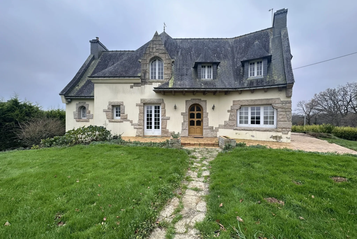 Maison spacieuse à vendre à Plumeliau - 173 m² 