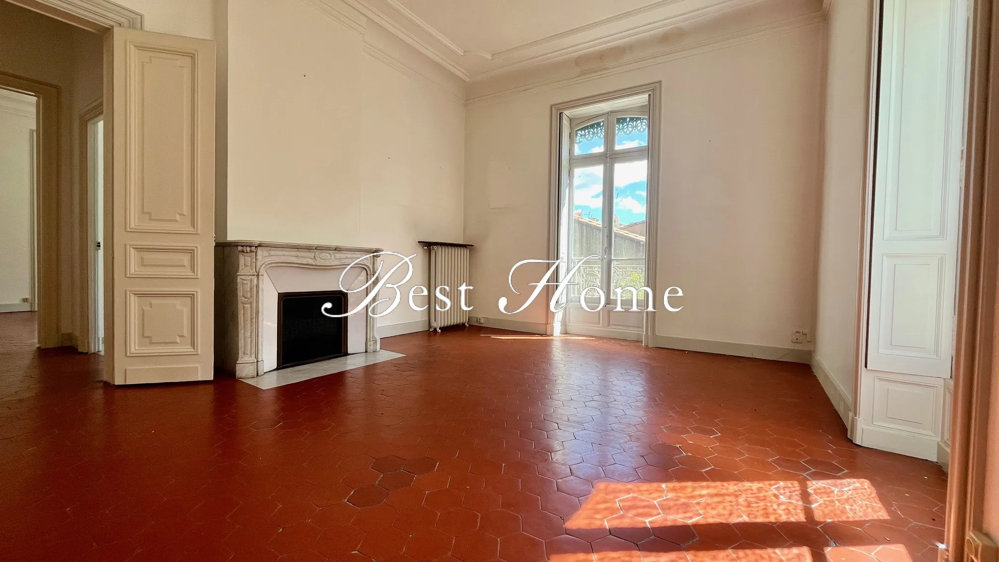 À vendre : Appartement bourgeois T3 de 100 m² à Nîmes 