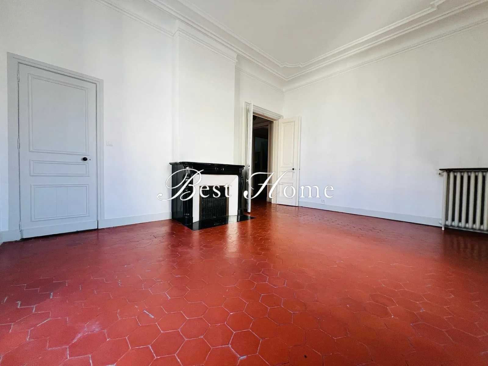 À vendre : Appartement bourgeois T3 de 100 m² à Nîmes 