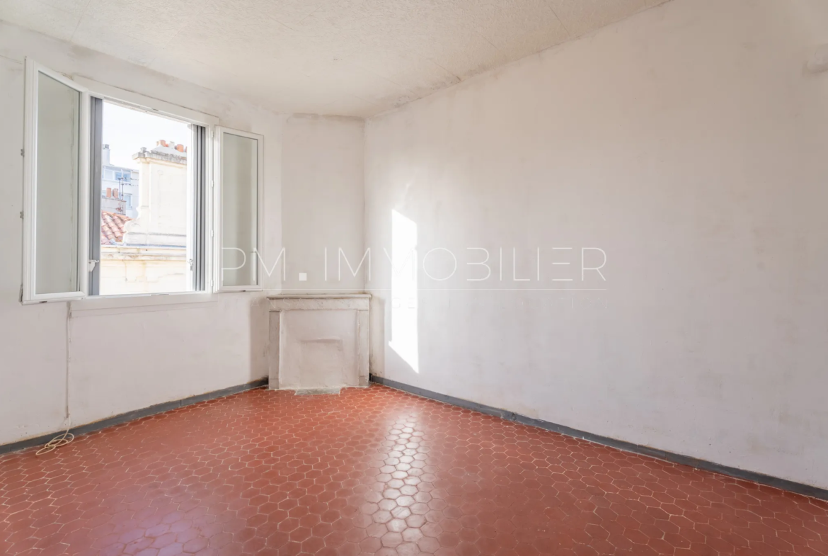 À vendre : Appartement 2 pièces de 34,71 m² à Marseille, quartier Camas 