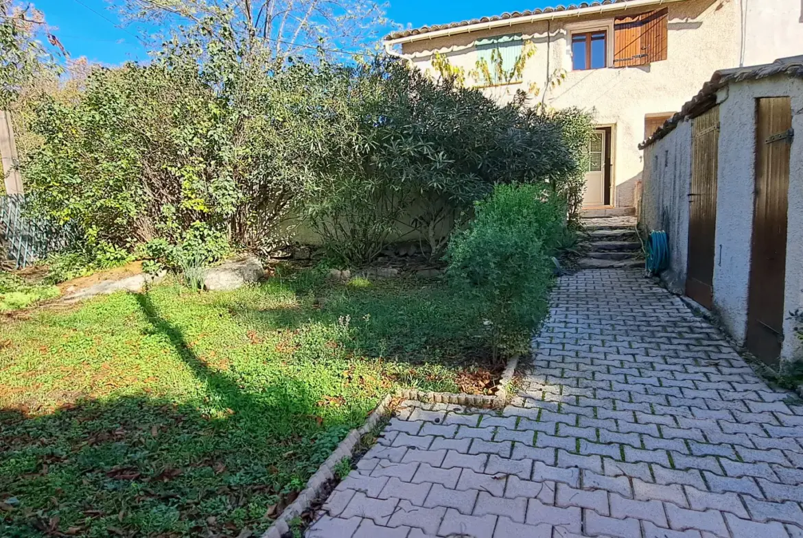 Maison Mitoyenne à Pourcieux - 60 m² avec Jardin 