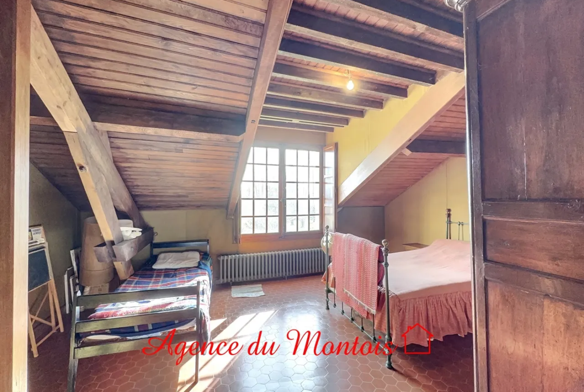 Maison à vendre à Bray-sur-Seine - 4 chambres sur 2096 m² 