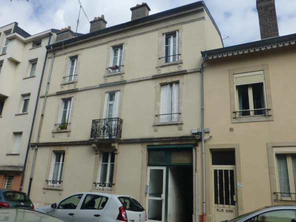 À vendre : spacieux appartement T2 bis de caractère à Nancy