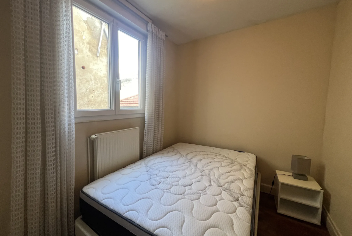 À vendre : spacieux appartement T2 bis de caractère à Nancy 