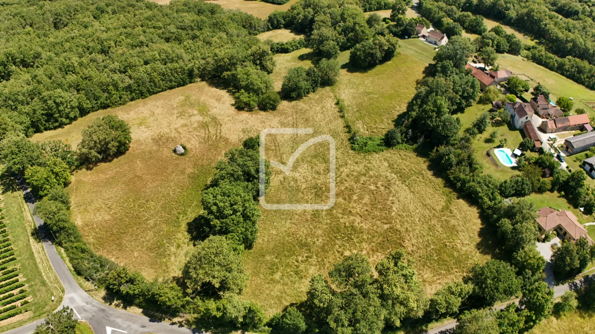 Terrain à Construire à Florimont-Gaumier : Environnement Calme et Proche des Tourismes 