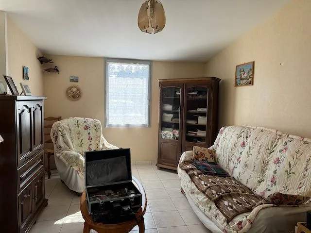 Maison de plain-pied à vendre avec 2 chambres à Sainte Hermine 